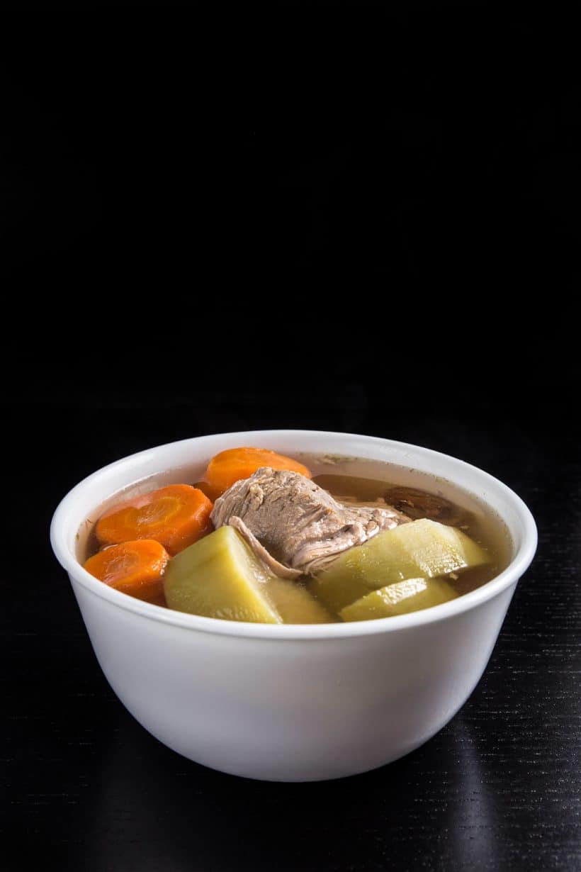 8 ingredients + 10 mins prep to make this healthy Pressure Cooker Pork Shank Carrots Soup Recipe 青紅蘿蔔豬腱湯! Comforting homemade Chinese soup that is super easy to make. Enjoy~ :D