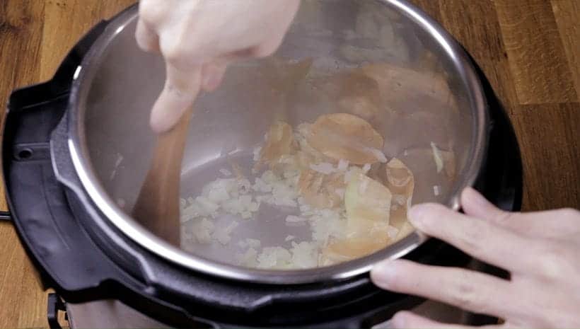 saute onions in instant pot pressure cooker
