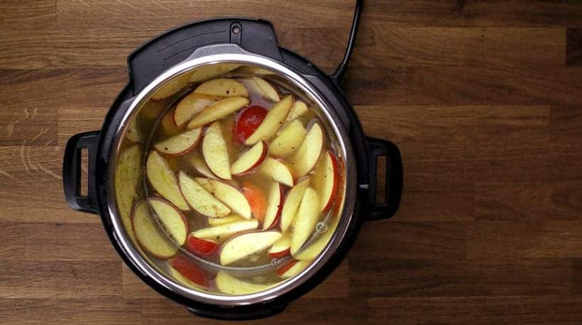Healthy Hearty Instant Pot Oatmeal Recipe (Pressure Cooker Oatmeal): apple cinnamon oatmeal