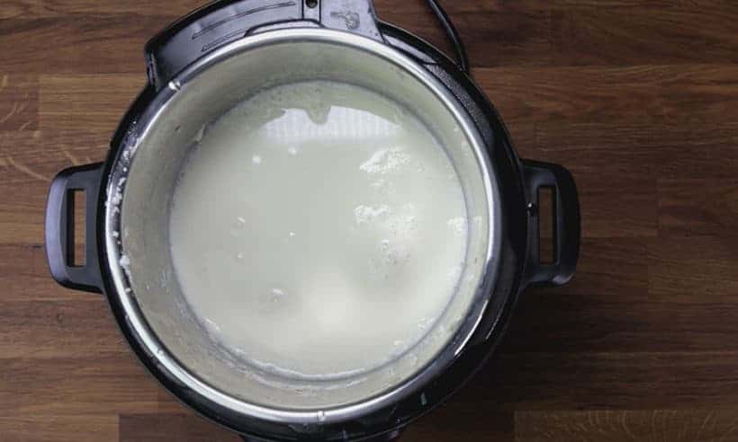 Make 3-Ingredient Fresh Instant Pot Soy Milk Recipe (Pressure Cooker Soy Milk 豆漿, 豆奶): sweeten soya milk with sugar if desired
