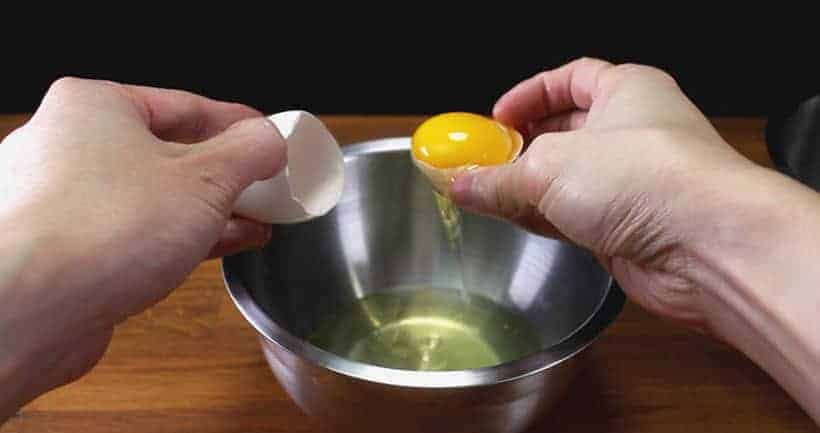 how to separate egg whites from egg yolks