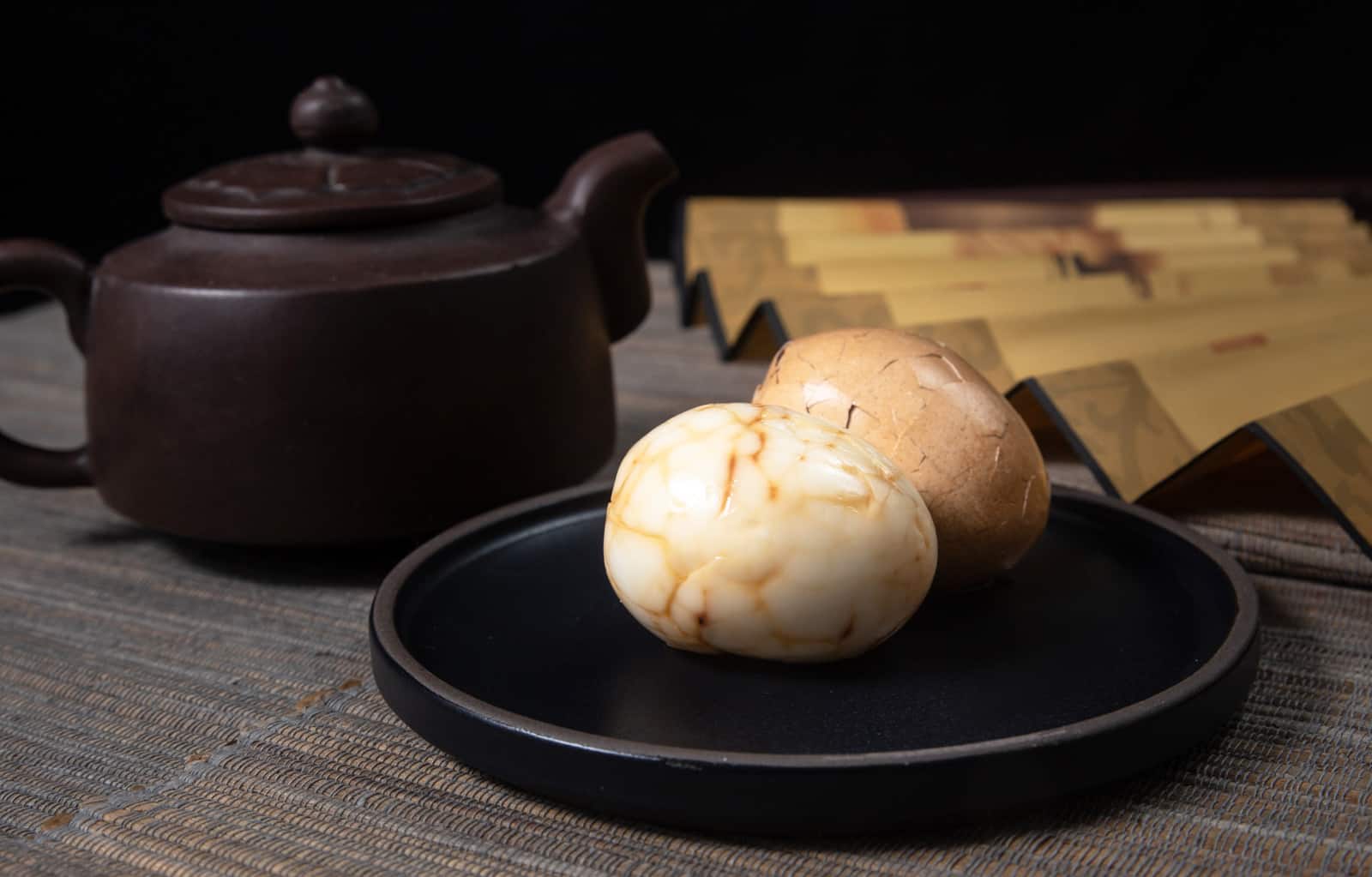 https://www.pressurecookrecipes.com/wp-content/uploads/2019/05/instant-pot-chinese-tea-eggs.jpg
