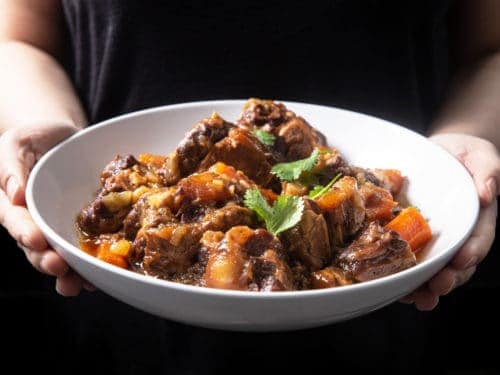 https://www.pressurecookrecipes.com/wp-content/uploads/2019/05/instant-pot-oxtail-500x375.jpg