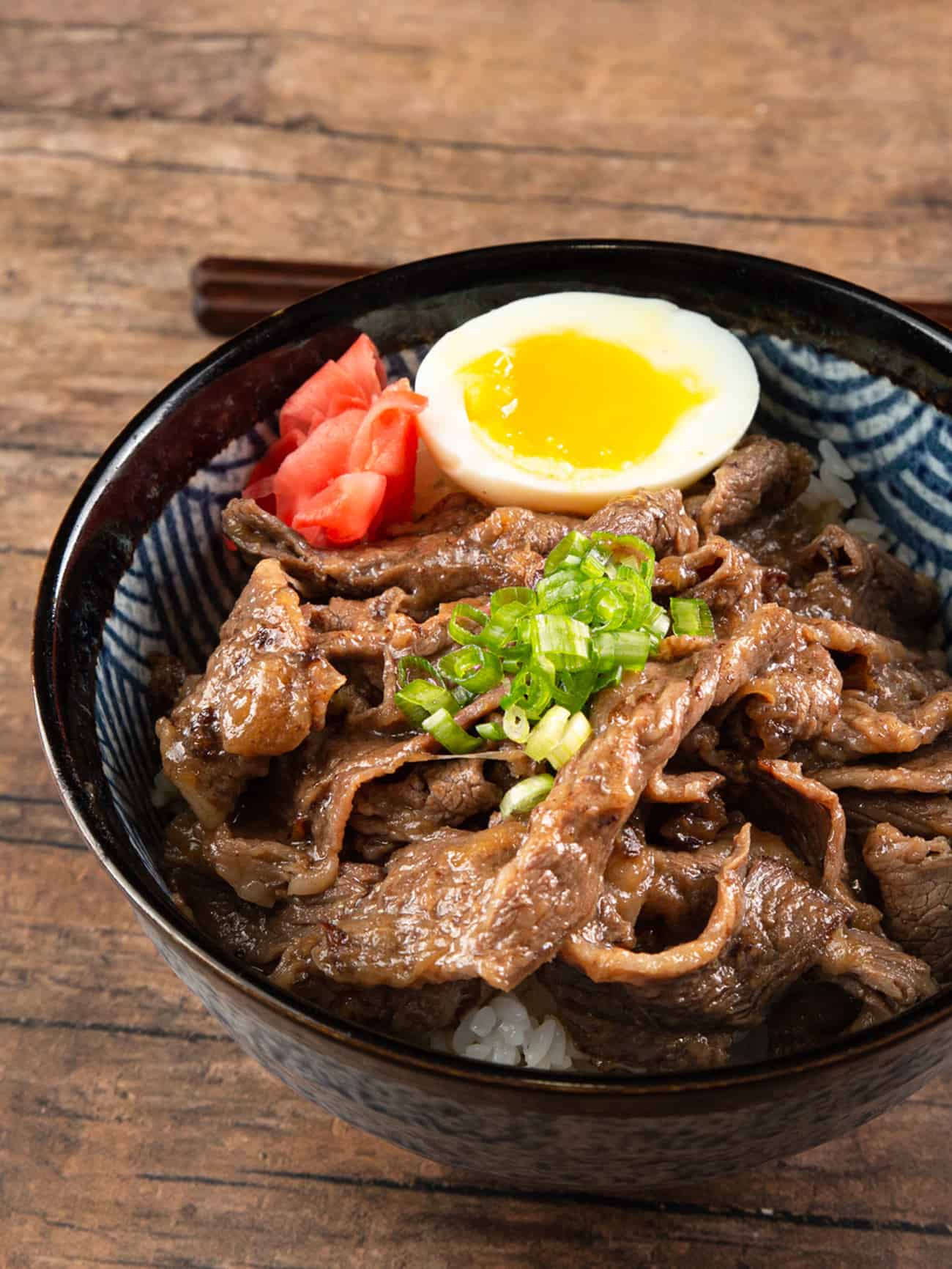 Instant Pot Gyudon (Japanese Beef Bowl 牛丼) | Tested by Amy + Jacky