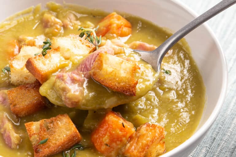 https://www.pressurecookrecipes.com/wp-content/uploads/2022/09/instant-pot-split-pea-soup-770x513.jpg