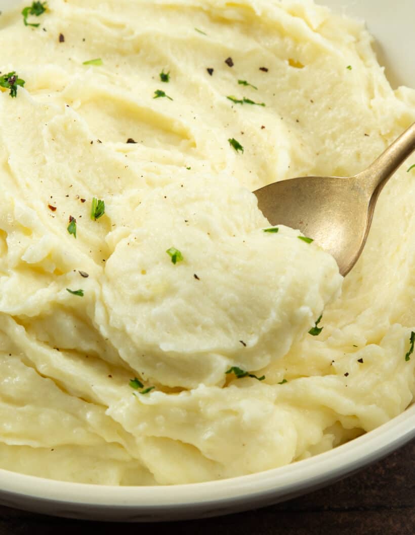 https://www.pressurecookrecipes.com/wp-content/uploads/2022/11/instant-pot-mashed-potatoes-recipe-820x1056.jpg